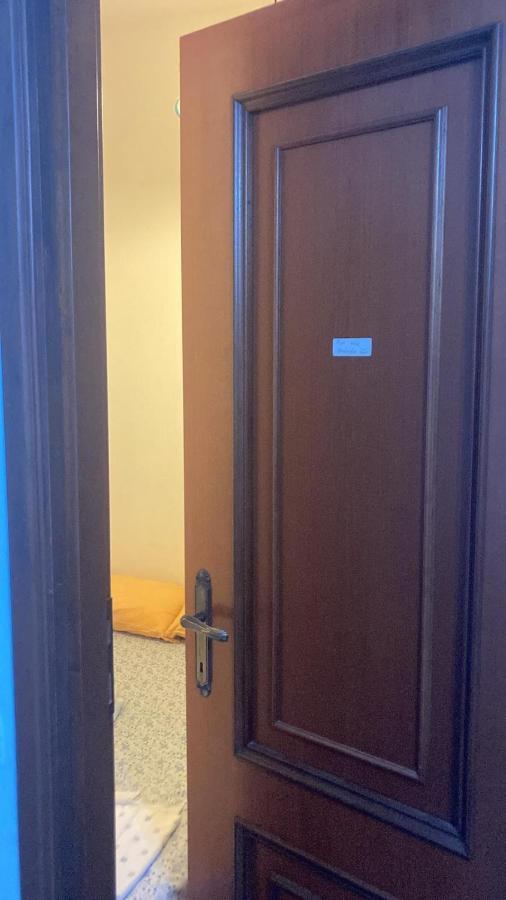 Cheerful Room, Sharing Kitchen In A Cosy Family Art House, Ideal For One Person Or Couple San Remo Exterior foto